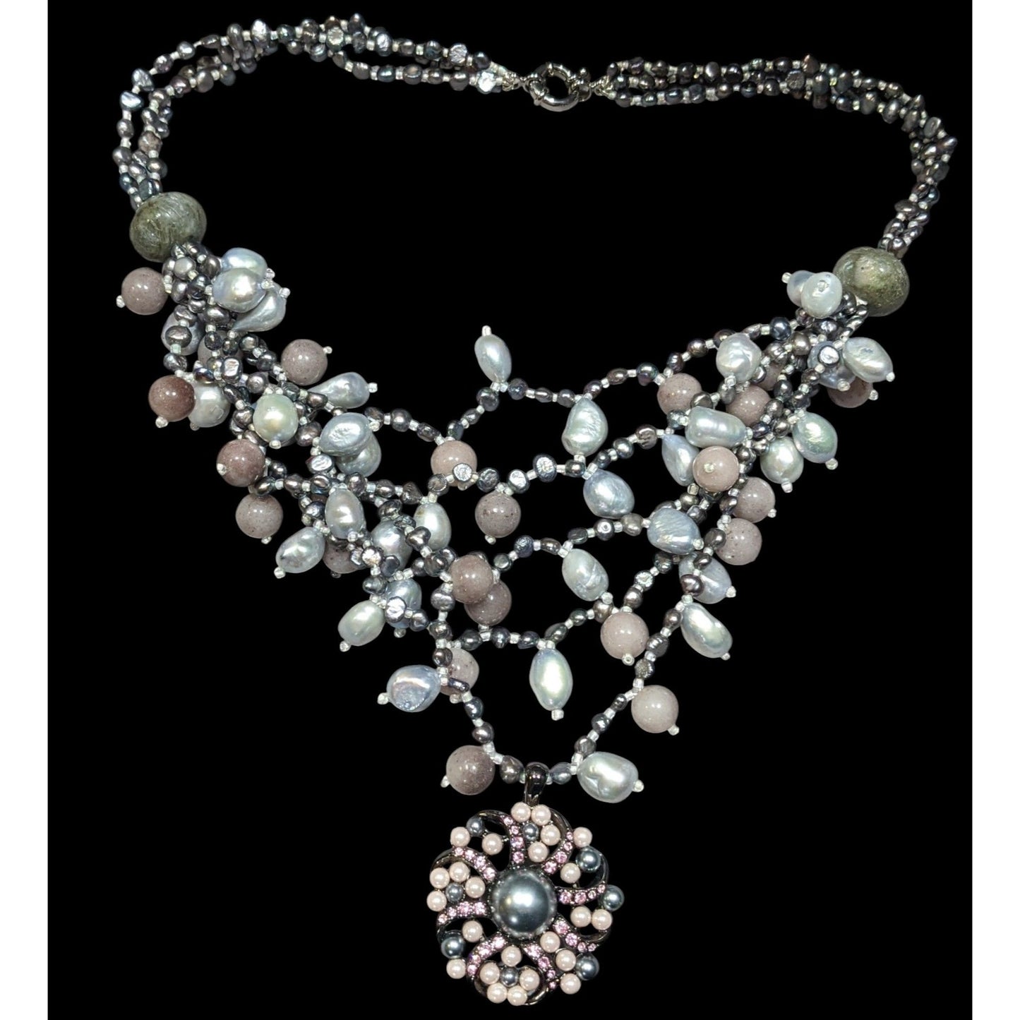 Vintage Elegant Pearl And Agate Beaded Floral Pendant Bib Necklace