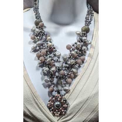 Vintage Elegant Pearl And Agate Beaded Floral Pendant Bib Necklace