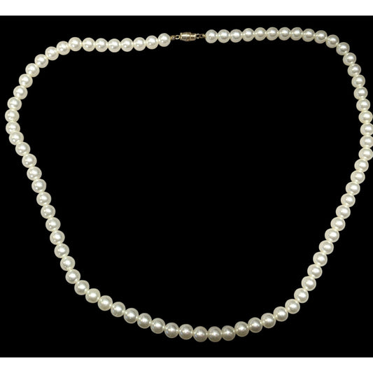 Classic Elegant Faux Pearl Necklace With Barrel Clasp