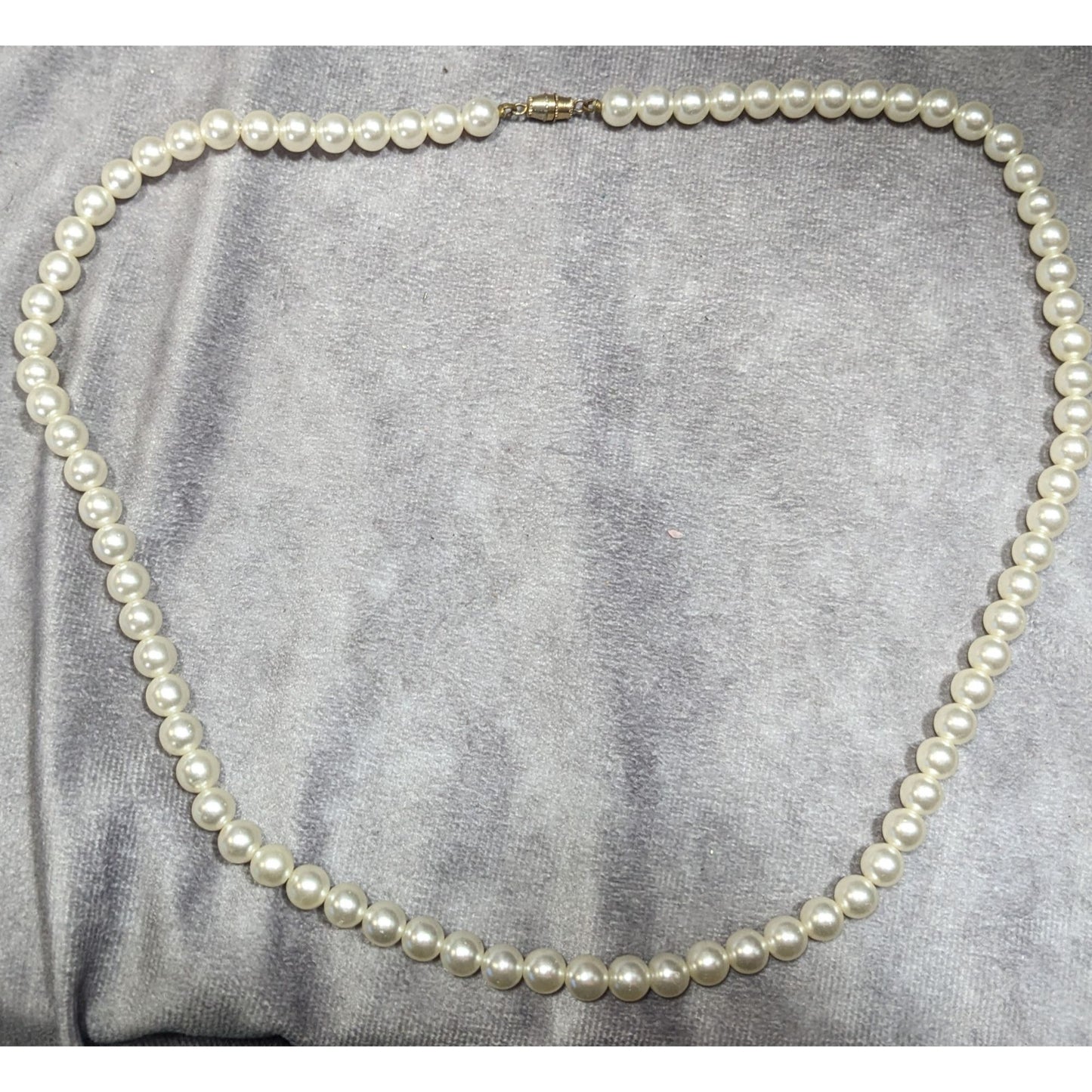 Classic Elegant Faux Pearl Necklace With Barrel Clasp