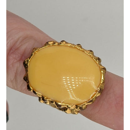 Vintage Erica Anenberg Yellow Enamel Statement Ring Size 6 With Textured Gold-Tone Band