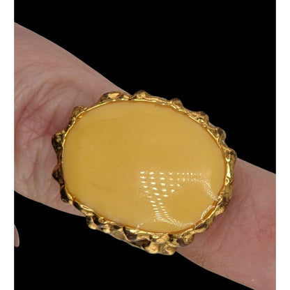 Vintage Erica Anenberg Yellow Enamel Statement Ring Size 6 With Textured Gold-Tone Band