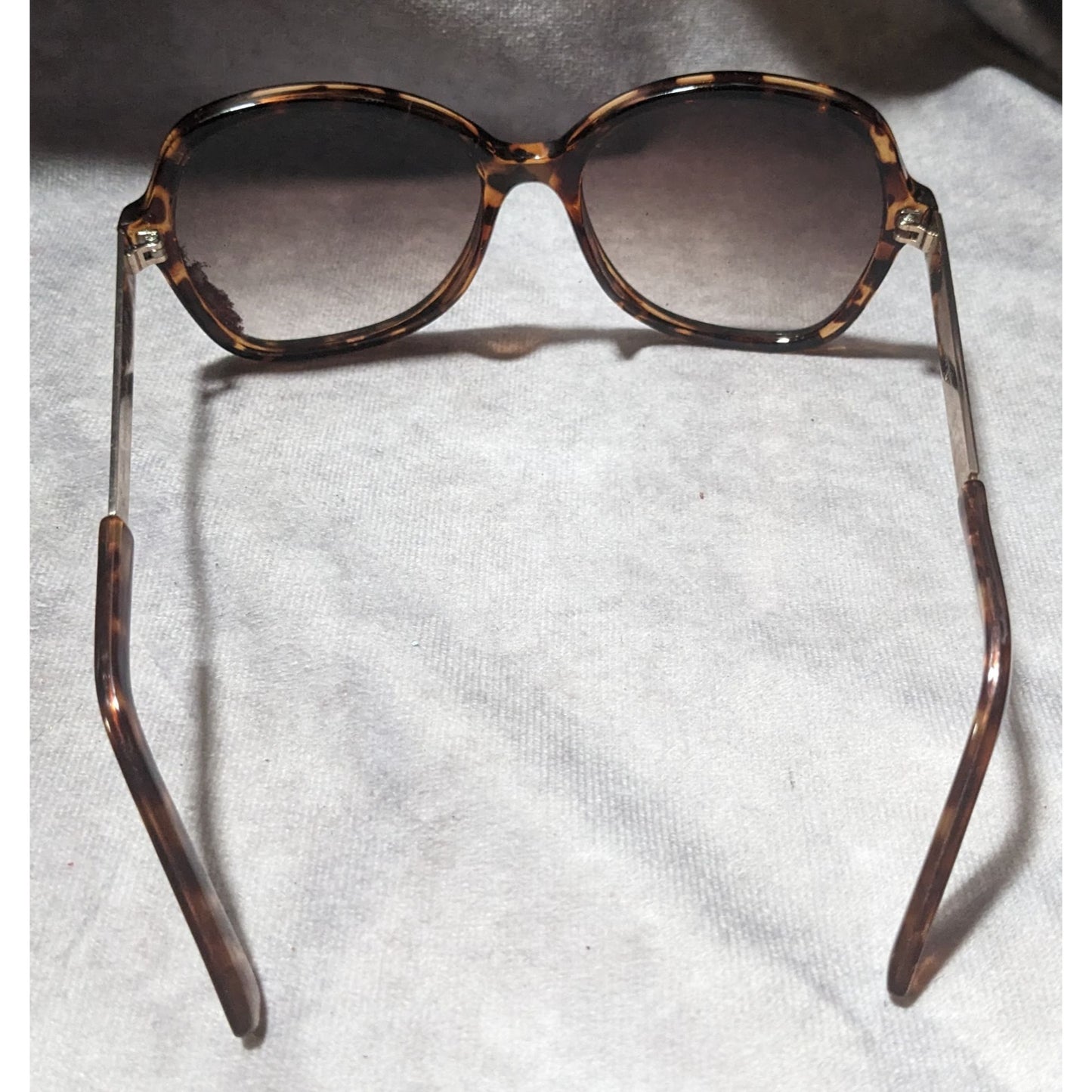 American Eagle Outfitters Preppy Retro Tortoise Sunglasses