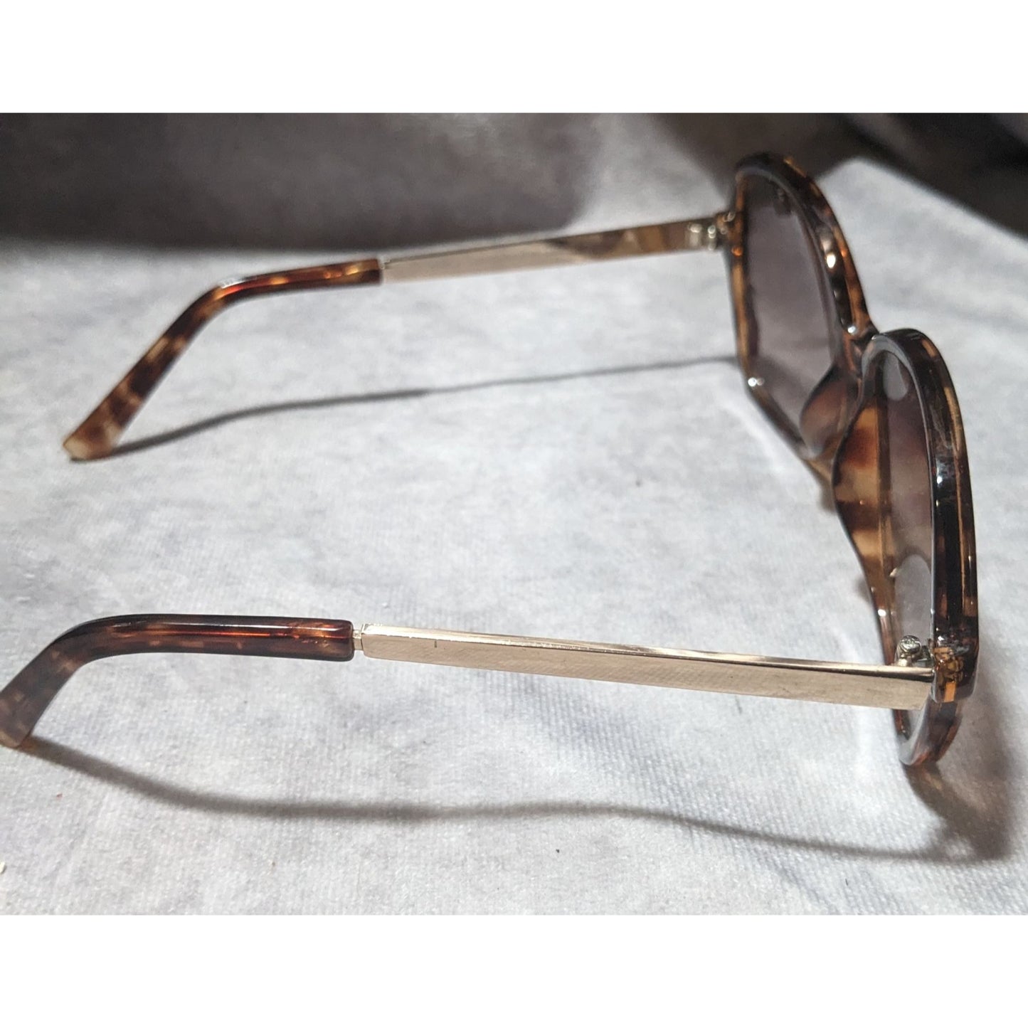 American Eagle Outfitters Preppy Retro Tortoise Sunglasses