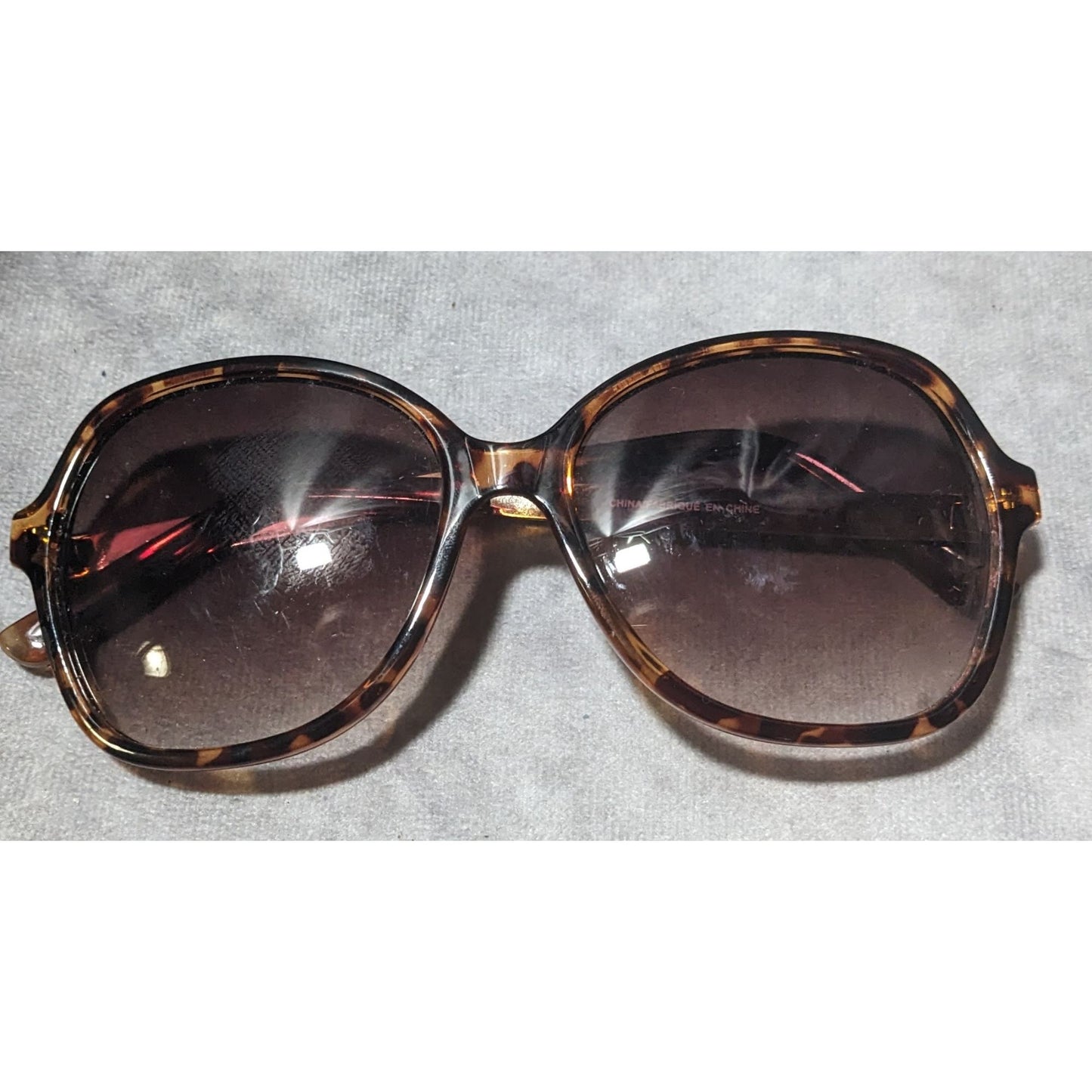 American Eagle Outfitters Preppy Retro Tortoise Sunglasses