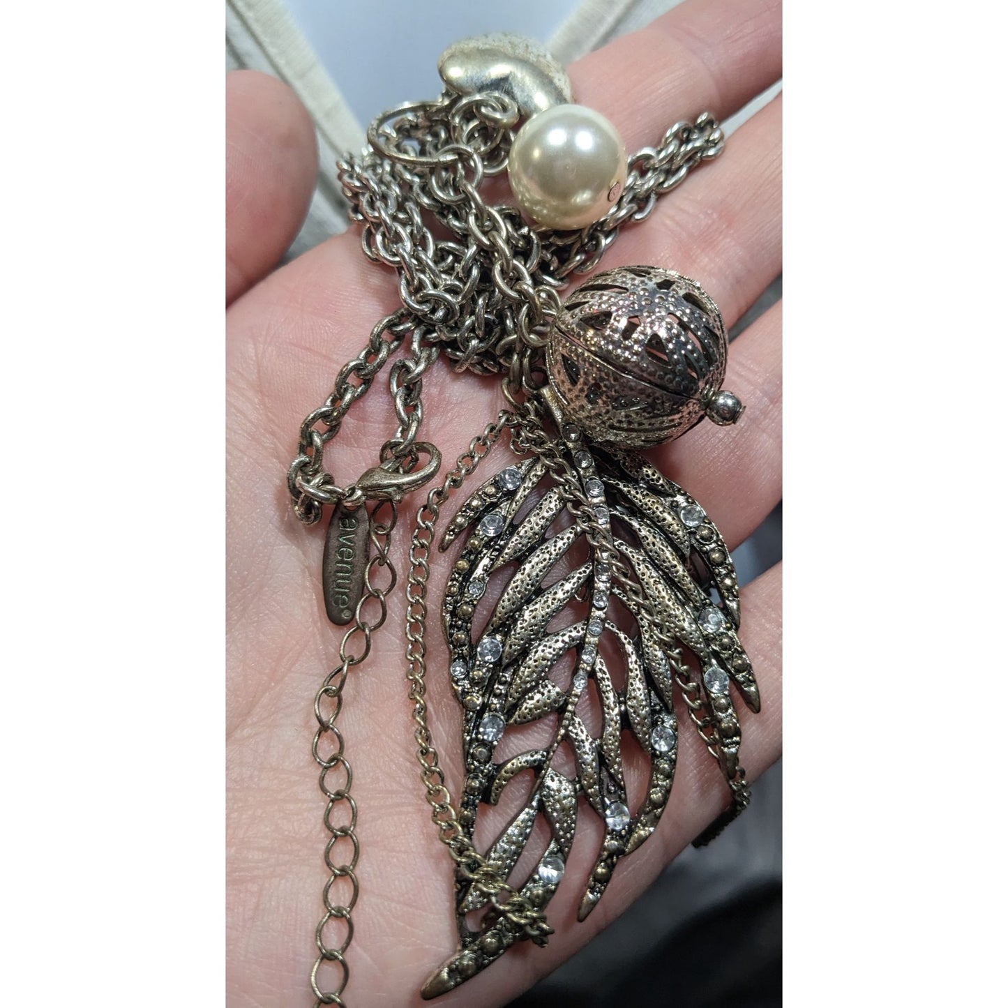 Avenue Y2K Cluster Charm Pendant Necklace