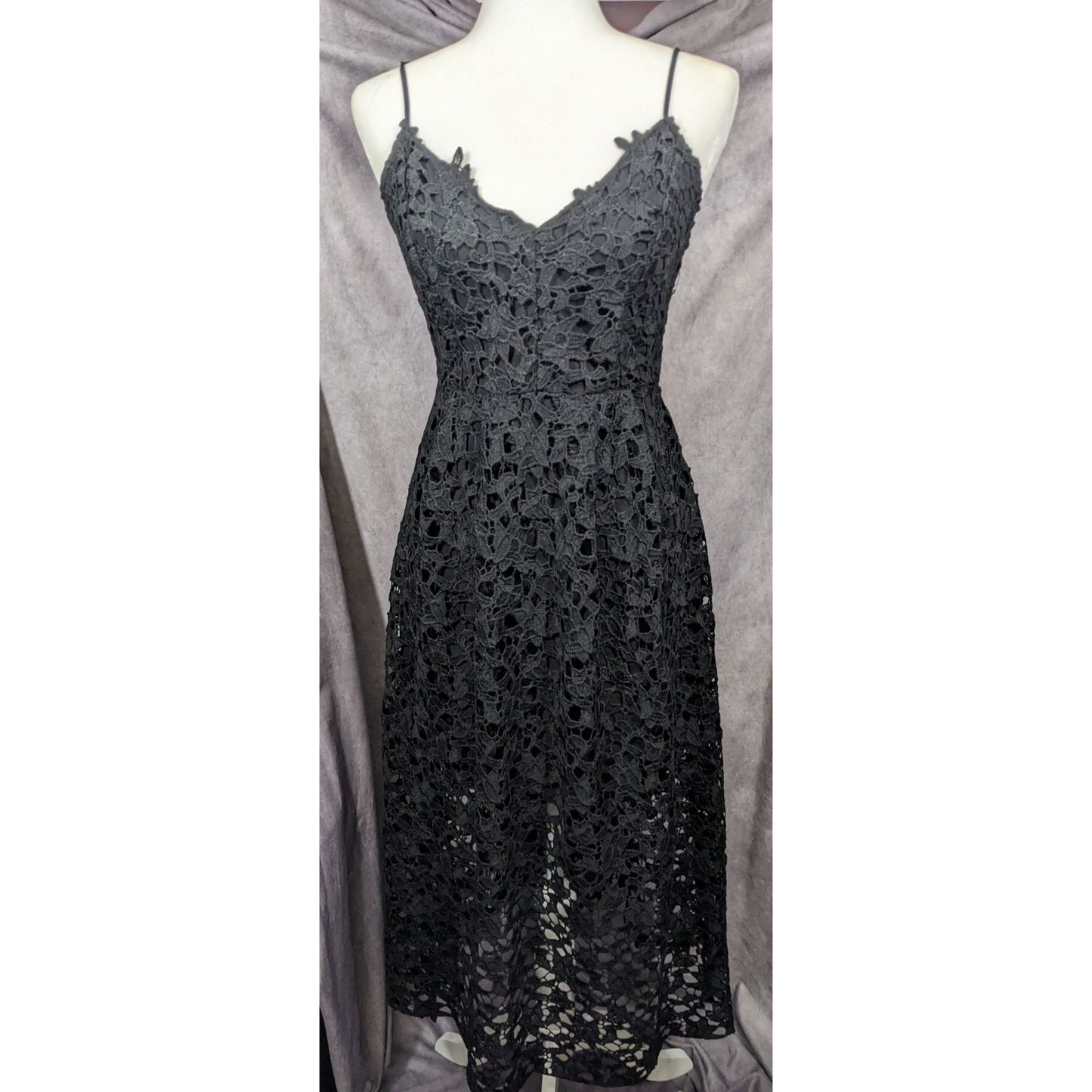 ASTR The Label Gothic Floral Lace Overlay Dress Size Medium
