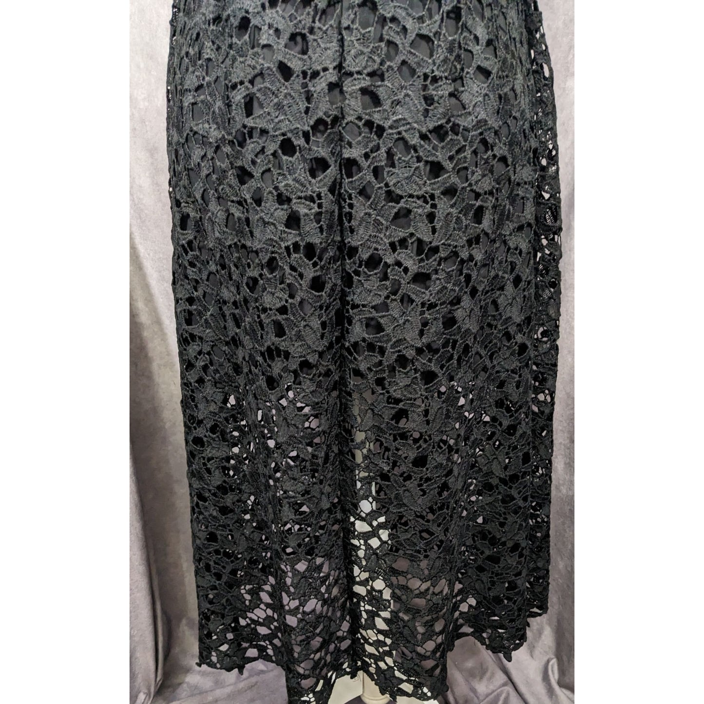 ASTR The Label Gothic Floral Lace Overlay Dress Size Medium