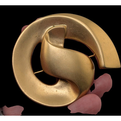 Vintage Modernist Gold Tone Abstract Swirl Brooch 2 Inch Like New