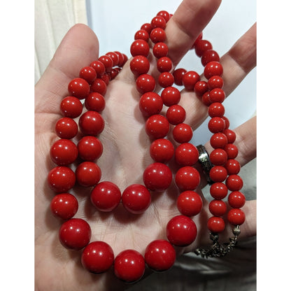 Elegant Red Multilayer Graduated Beaded Necklace