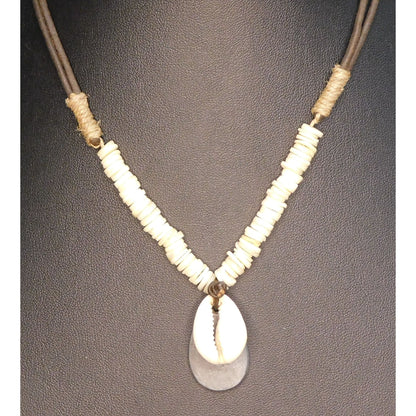 Vintage Aeropostale 1987 Cowrie Shell Necklace