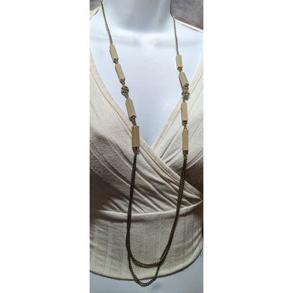 Preppy Beige Banana Republic Chain Station Necklace