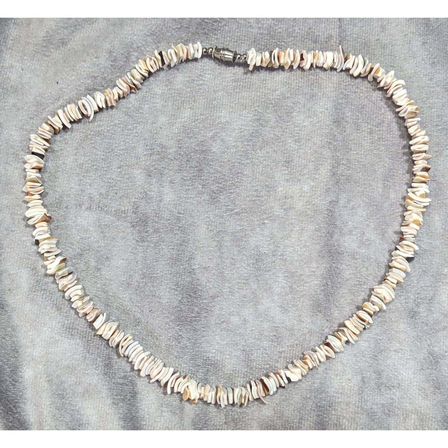 Vintage 90s Beachy Shell Chip Beaded Necklace