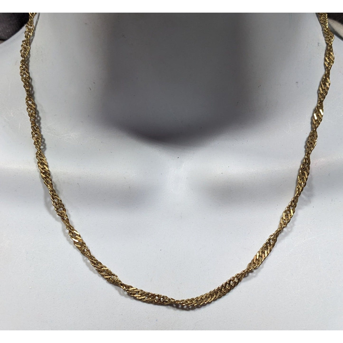 Classic Casual Twisted Gold Tone Chain Necklace