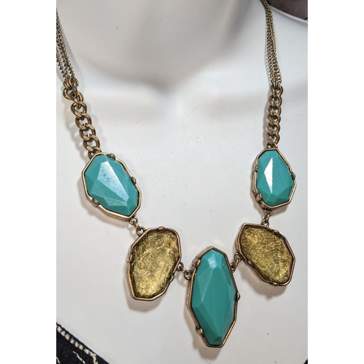 Boho Statement Faux Gem Turquoise Gold Tone Necklace 18 Inch