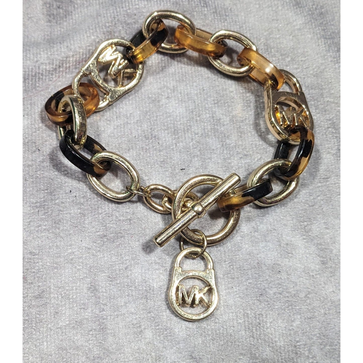 Michael Kors Preppy Tortoise And Gold Tone Link Bracelet