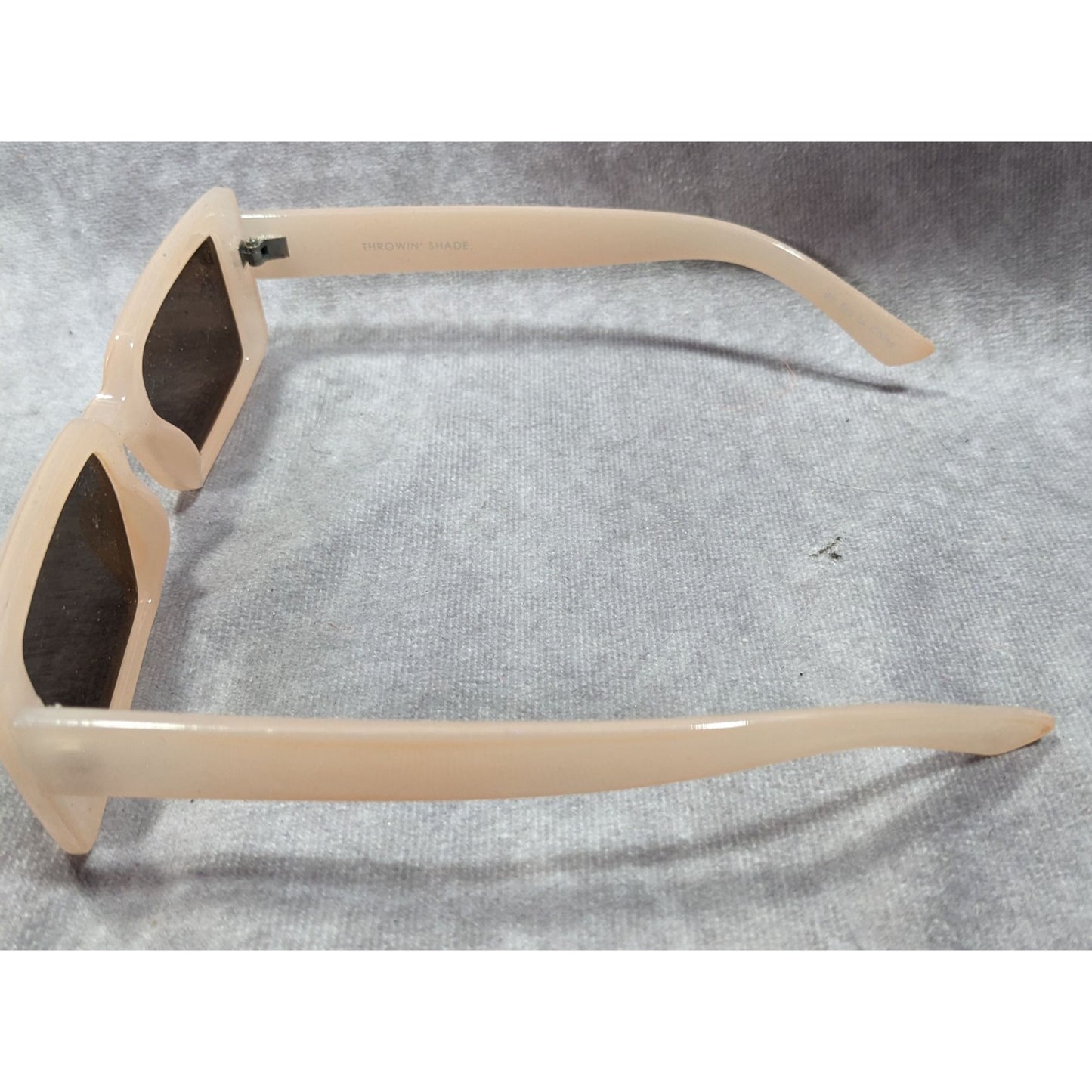 Throwin' Shade Beige Retro Rectangular Sunglasses