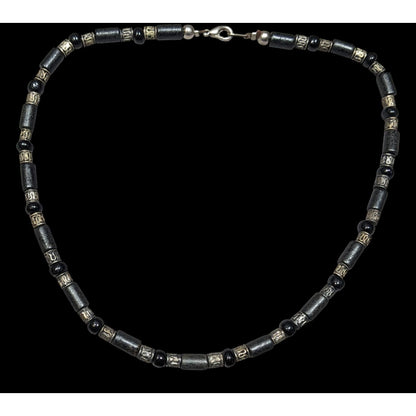 Vintage 90s Black And Silver Tone Beaded Necklace