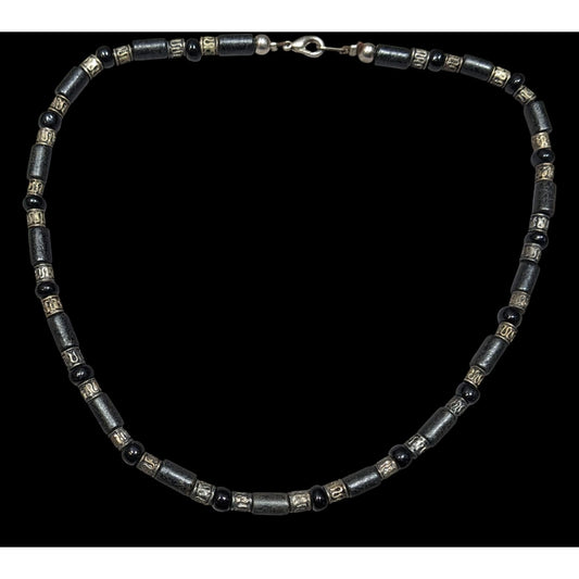 Vintage 90s Black And Silver Tone Beaded Necklace