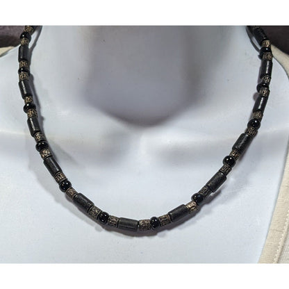Vintage 90s Black And Silver Tone Beaded Necklace