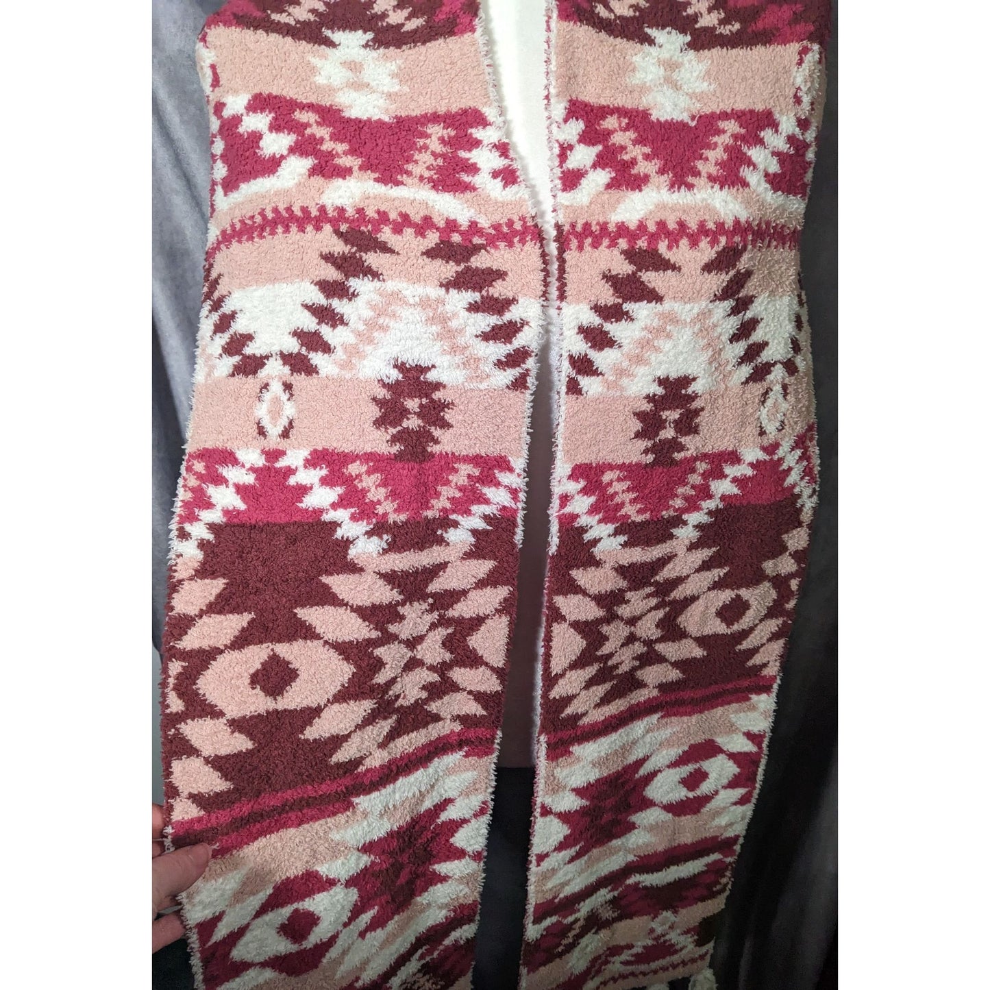 Idyllwind Cozytown USA Plush Pink Southwestern Print Fringe Scarf