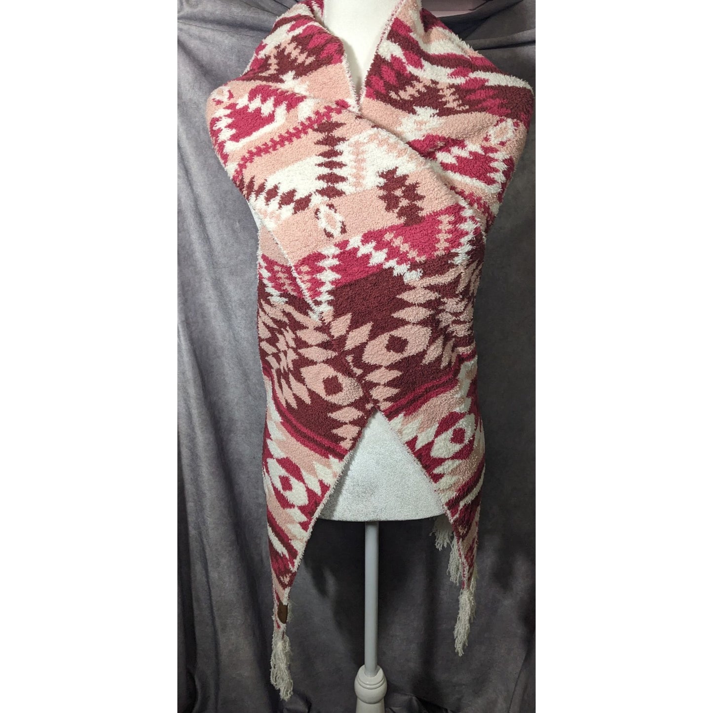 Idyllwind Cozytown USA Plush Pink Southwestern Print Fringe Scarf