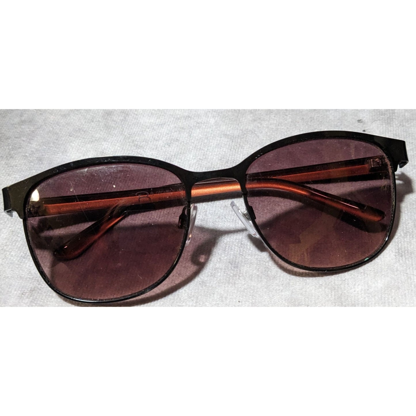 Oscar De La Renta 3043 Brown And Black Sunglasses