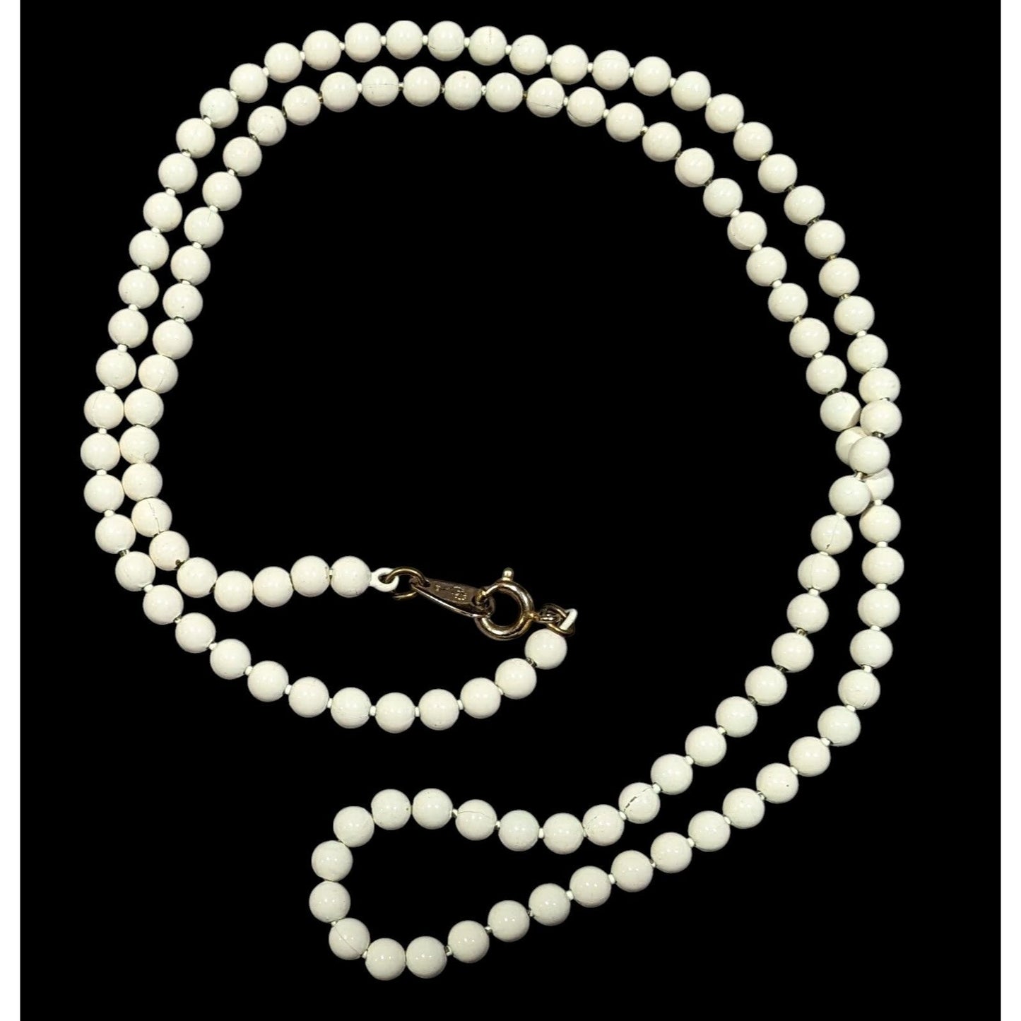 Vintage 80s Ooops A Daisy White Enameled Metal Beaded Necklace