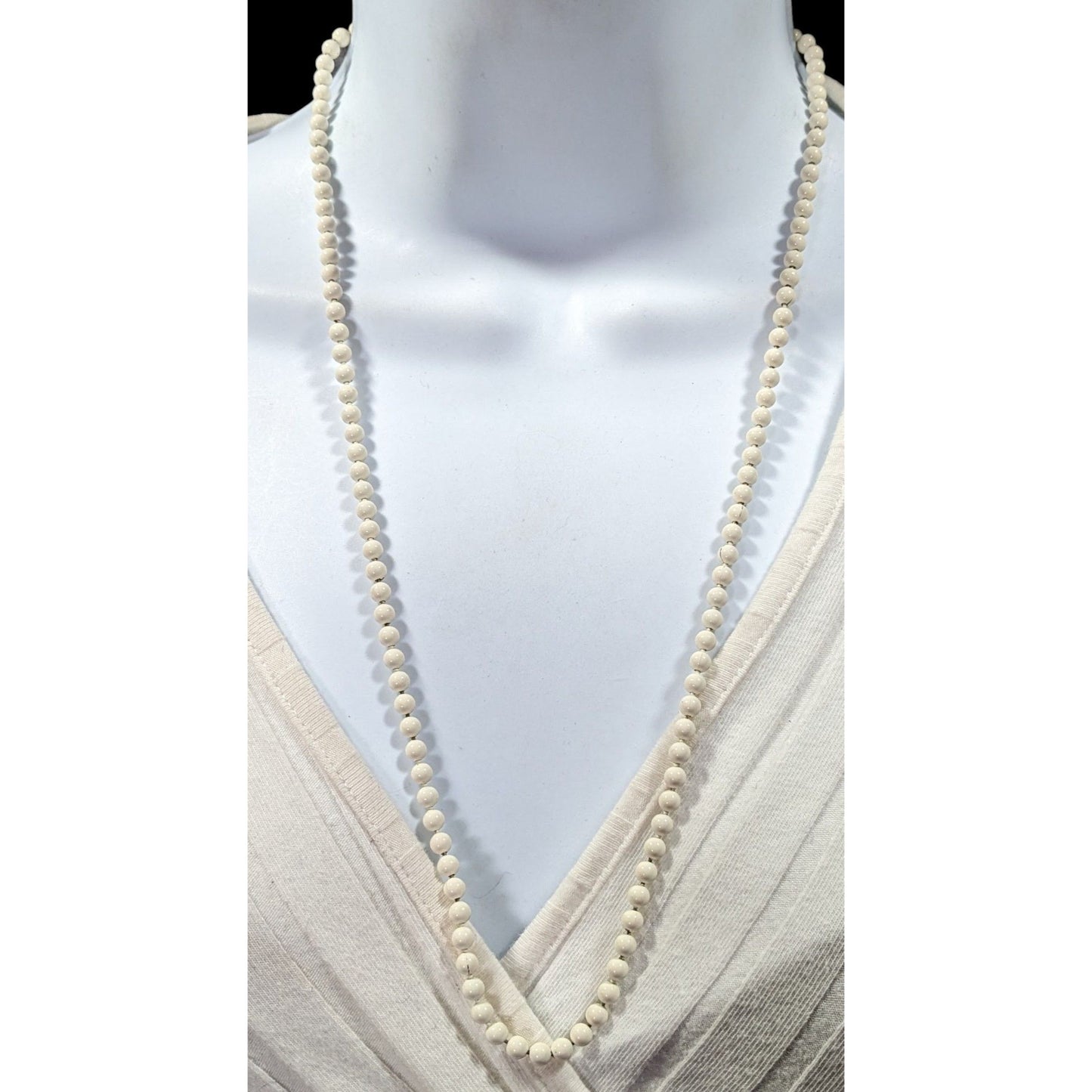 Vintage 80s Ooops A Daisy White Enameled Metal Beaded Necklace