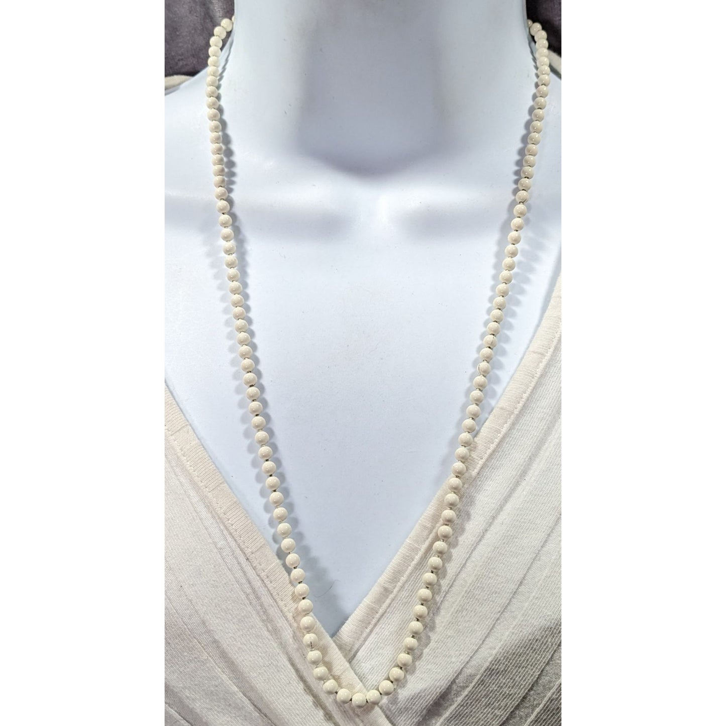 Vintage 80s Ooops A Daisy White Enameled Metal Beaded Necklace