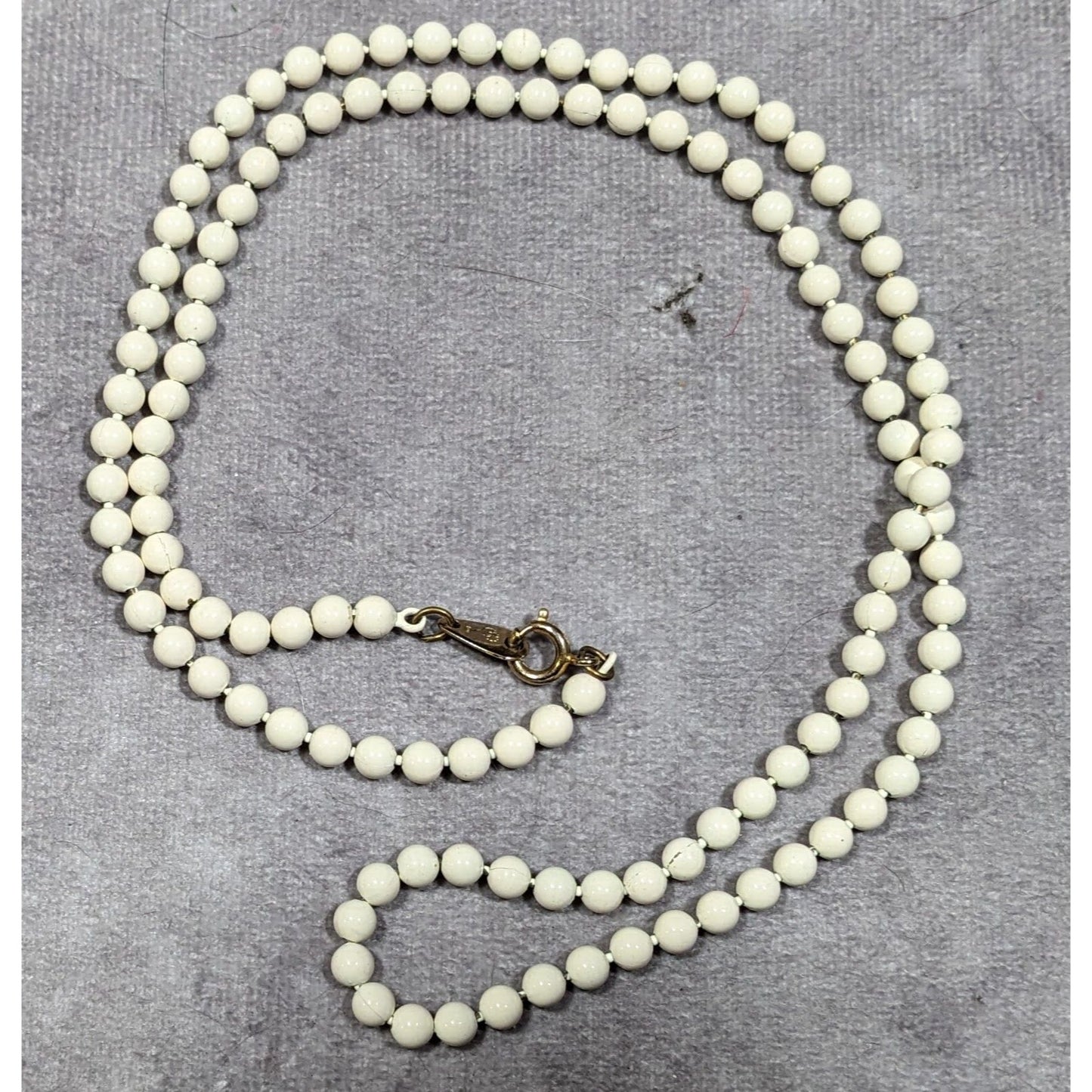 Vintage 80s Ooops A Daisy White Enameled Metal Beaded Necklace