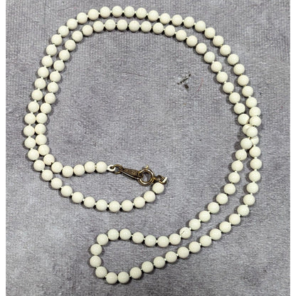 Vintage 80s Ooops A Daisy White Enameled Metal Beaded Necklace