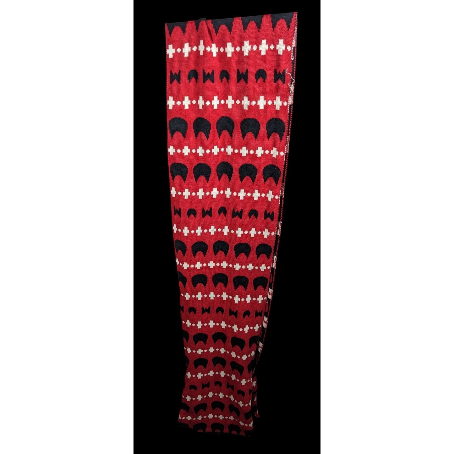 Azona A02 Black And Red Reversible Cat Scarf With Pockets