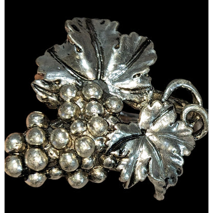 Regency Vintage Arthur Court Grape Vine Silver Tone Napkin Ring