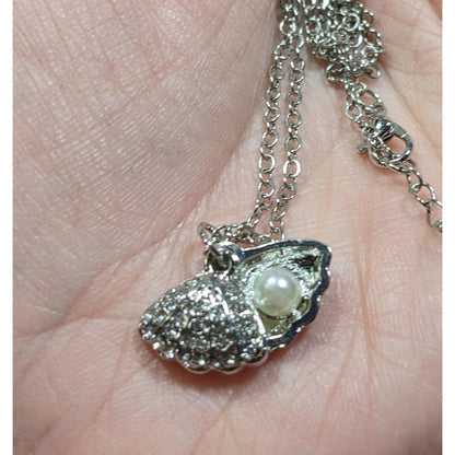 Mermaidcore Glam Opening Shell Rhinestone Pendant Necklace With Enclosed Faux Pearl