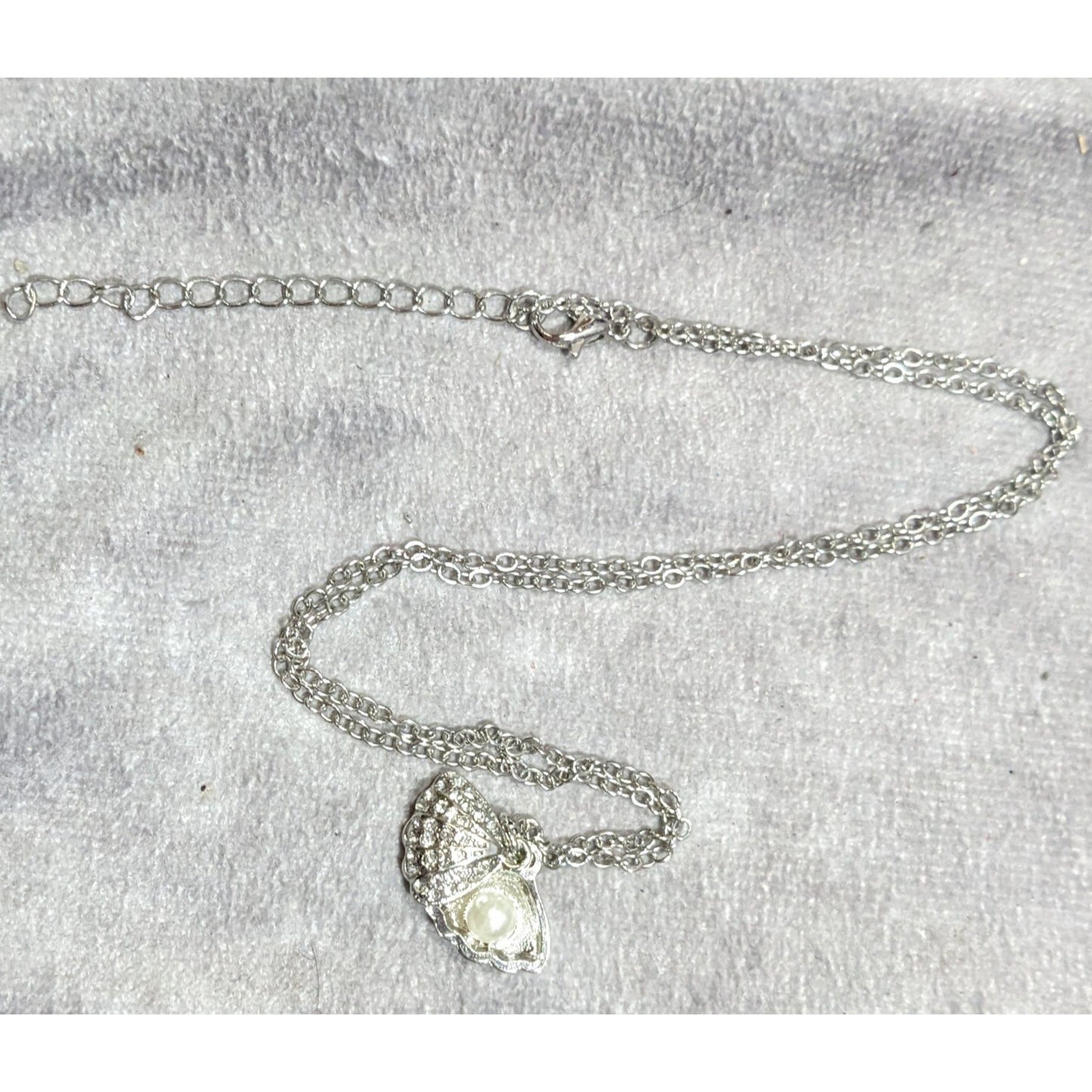 Mermaidcore Glam Opening Shell Rhinestone Pendant Necklace With Enclosed Faux Pearl