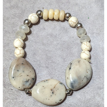 Cream Tone Glass And Stone Beaded Stretch Bracelet