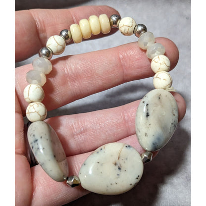 Cream Tone Glass And Stone Beaded Stretch Bracelet