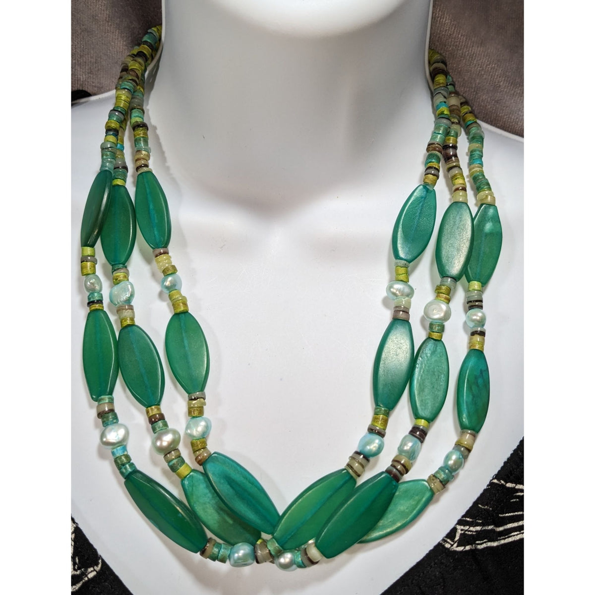 Vintage Boho Green Wood Pearl Shell Triple Strand Statement Necklace