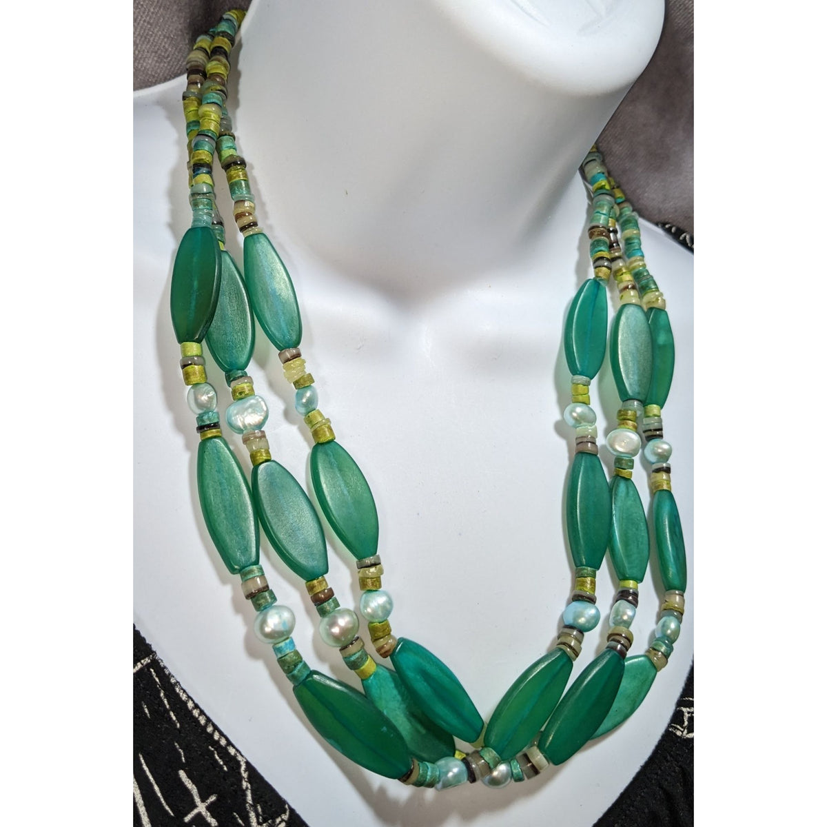 Vintage Boho Green Wood Pearl Shell Triple Strand Statement Necklace