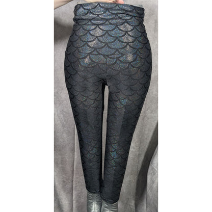 Emily Hsu Black Prismatic Rainbow Fish Scale Cropped Legging Size Small