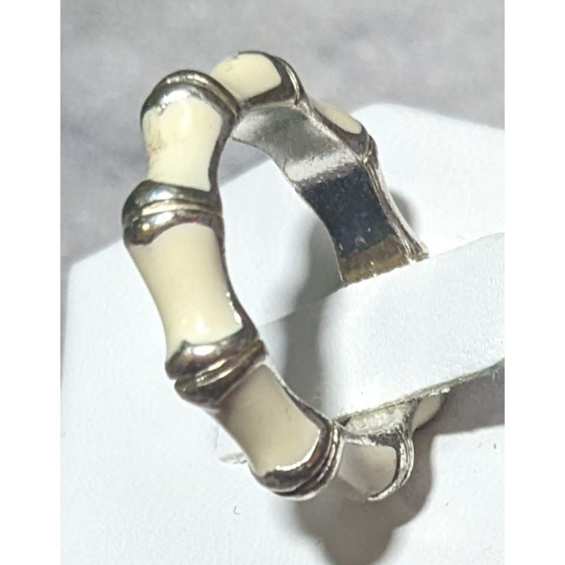 Vintage Cream And Silver Tone Bamboo Style Fashion Ring Size 7 3/4