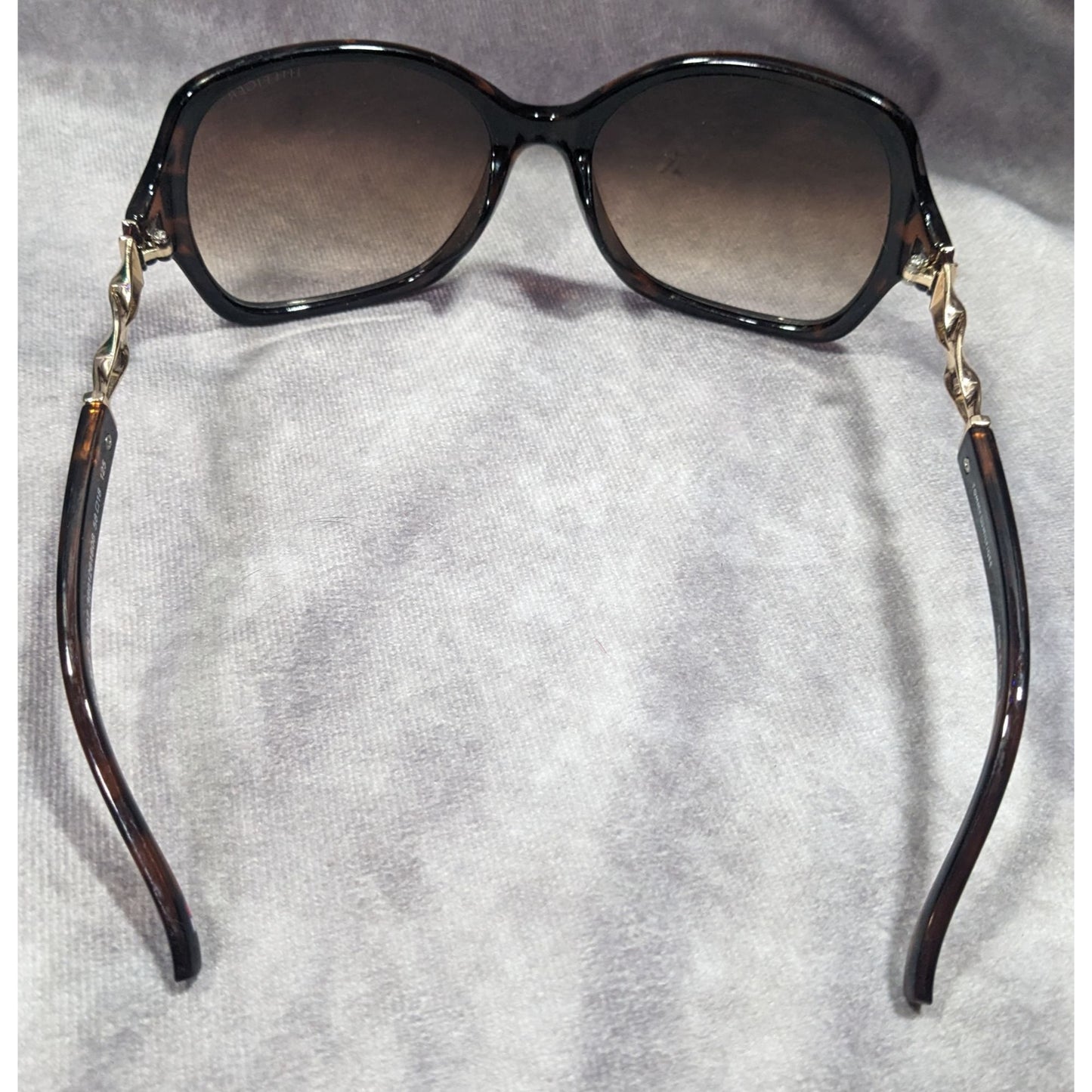 Tommy Hilfiger Preppy Joy WP Tortoise And Gold Twist Sunglesses
