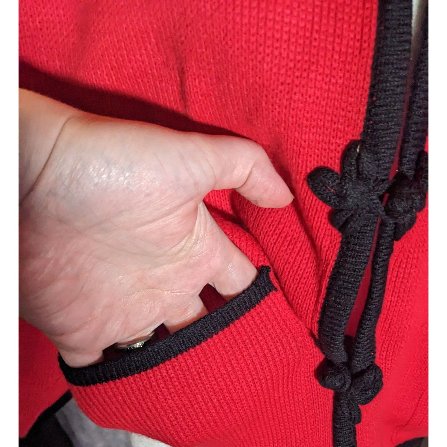 Vintage Tally-Ho Creation Red And Black Knit Sweater