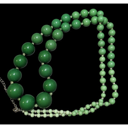 Vintage Graduated Chunky Green Beaded Necklace