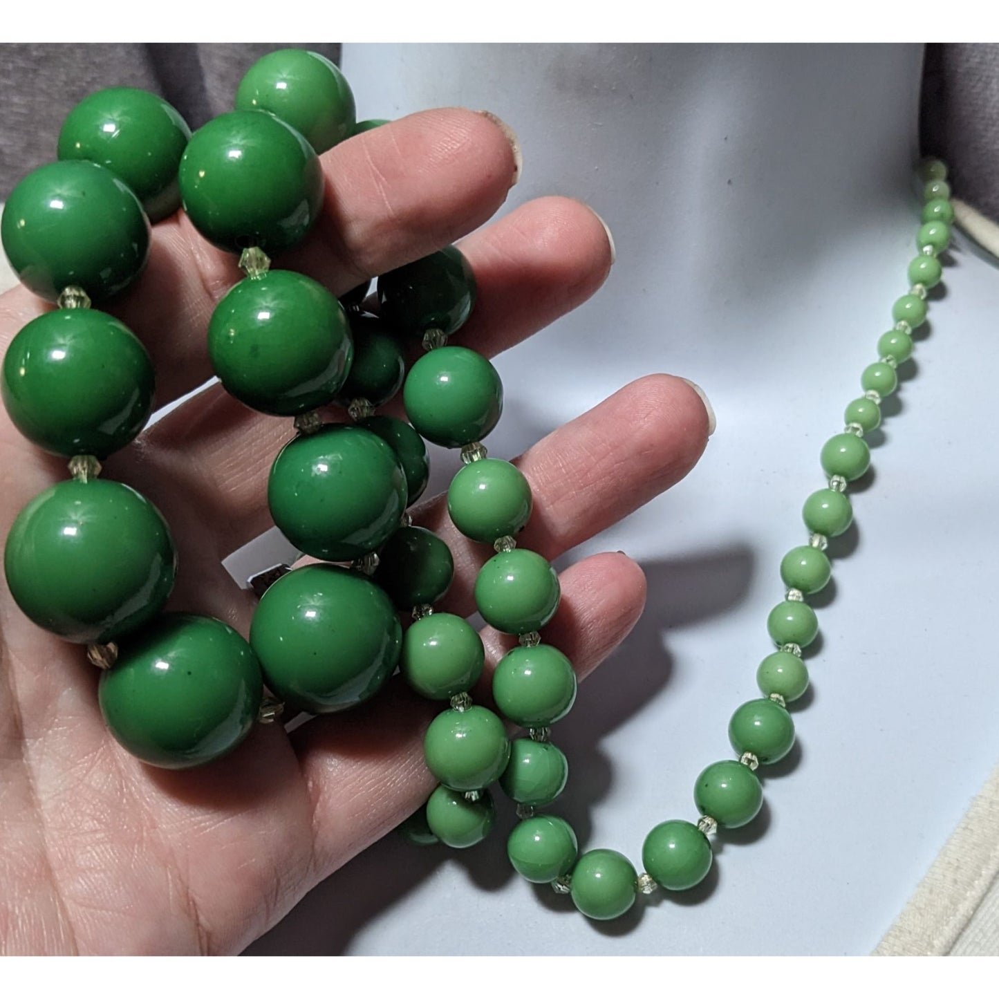 Vintage Graduated Chunky Green Beaded Necklace