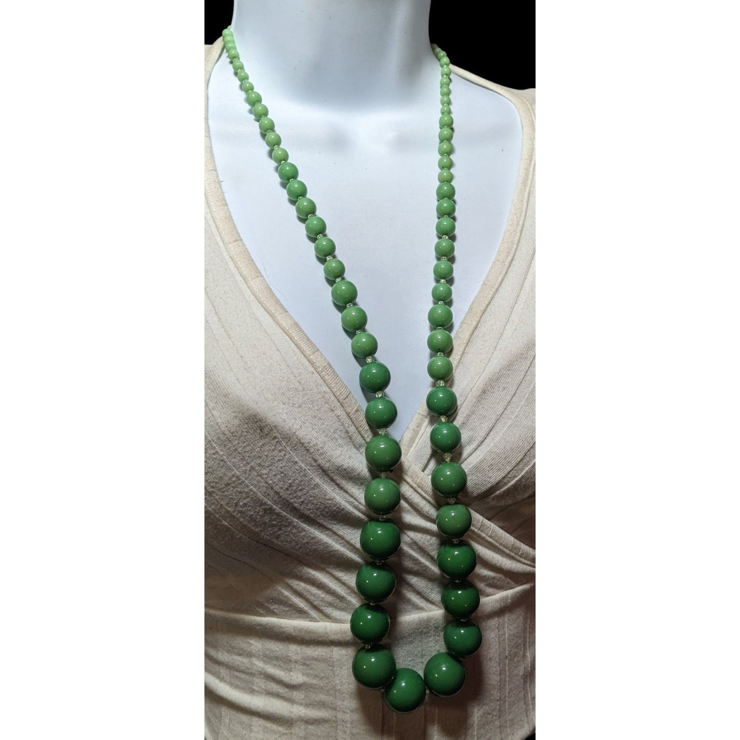 Vintage Graduated Chunky Green Beaded Necklace