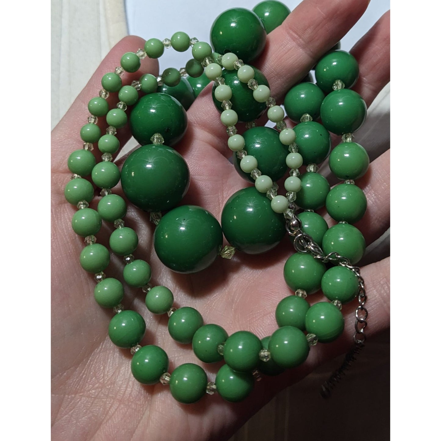 Vintage Graduated Chunky Green Beaded Necklace